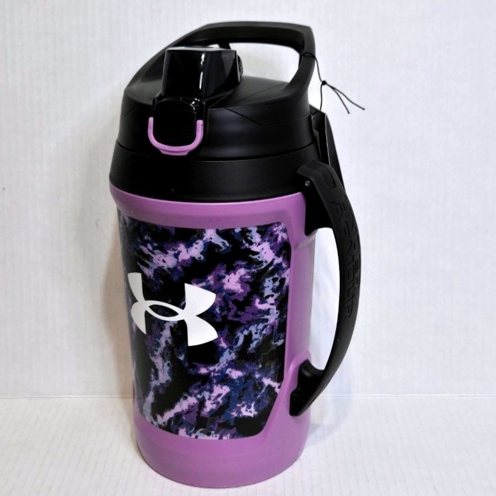 NWT Under Armour Playmaker Insulated Sports Jug 64oz Purple Camo Handle‎ NEW